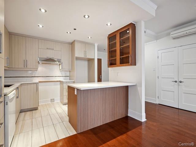 









2865


Av. du Cosmodôme

, 404,
Laval (Chomedey),




QC
H7T0G6

