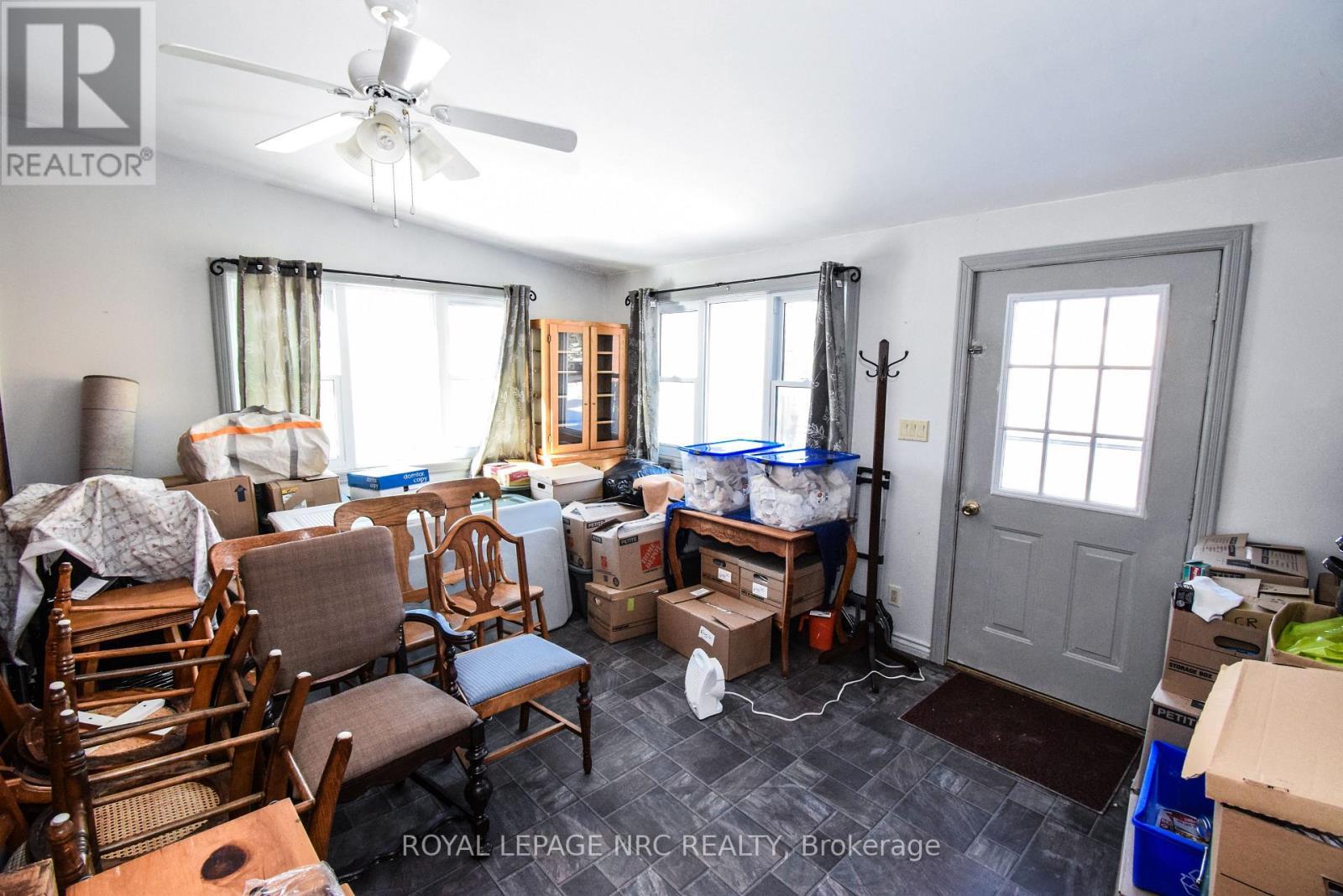 












13 WESTMOUNT CRESCENT

,
Welland (Prince Charles),




Ontario
L3C2S5

