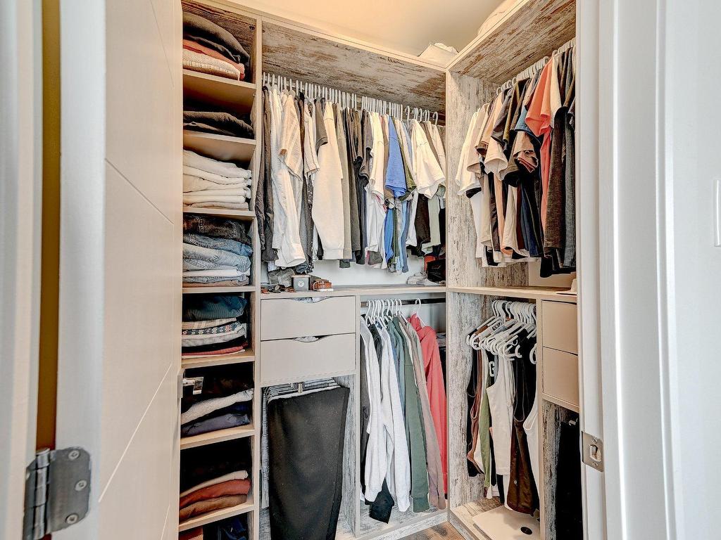 









130


Av. de la Belle-Dame

, 403,
La Prairie,




QC
J5R0T4

