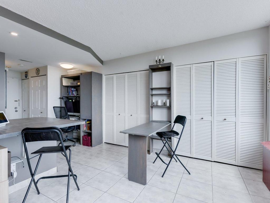 









295


Boul. St-Joseph

, 1209,
Gatineau (Hull),




QC
J8Y3Y5

