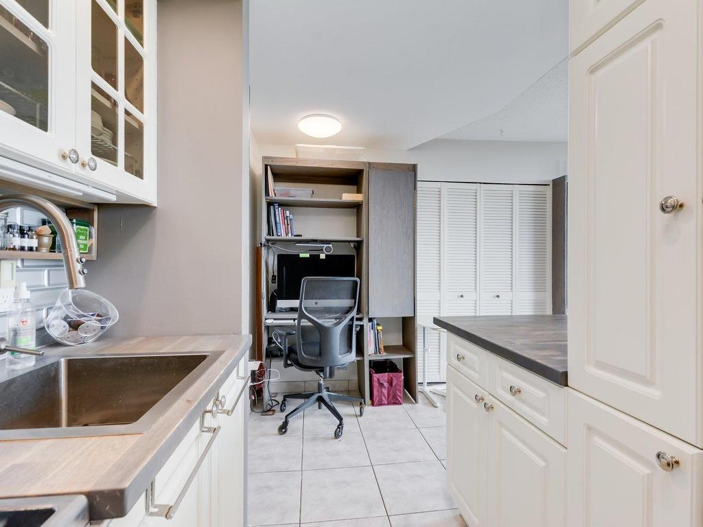 









295


Boul. St-Joseph

, 1209,
Gatineau (Hull),




QC
J8Y3Y5


