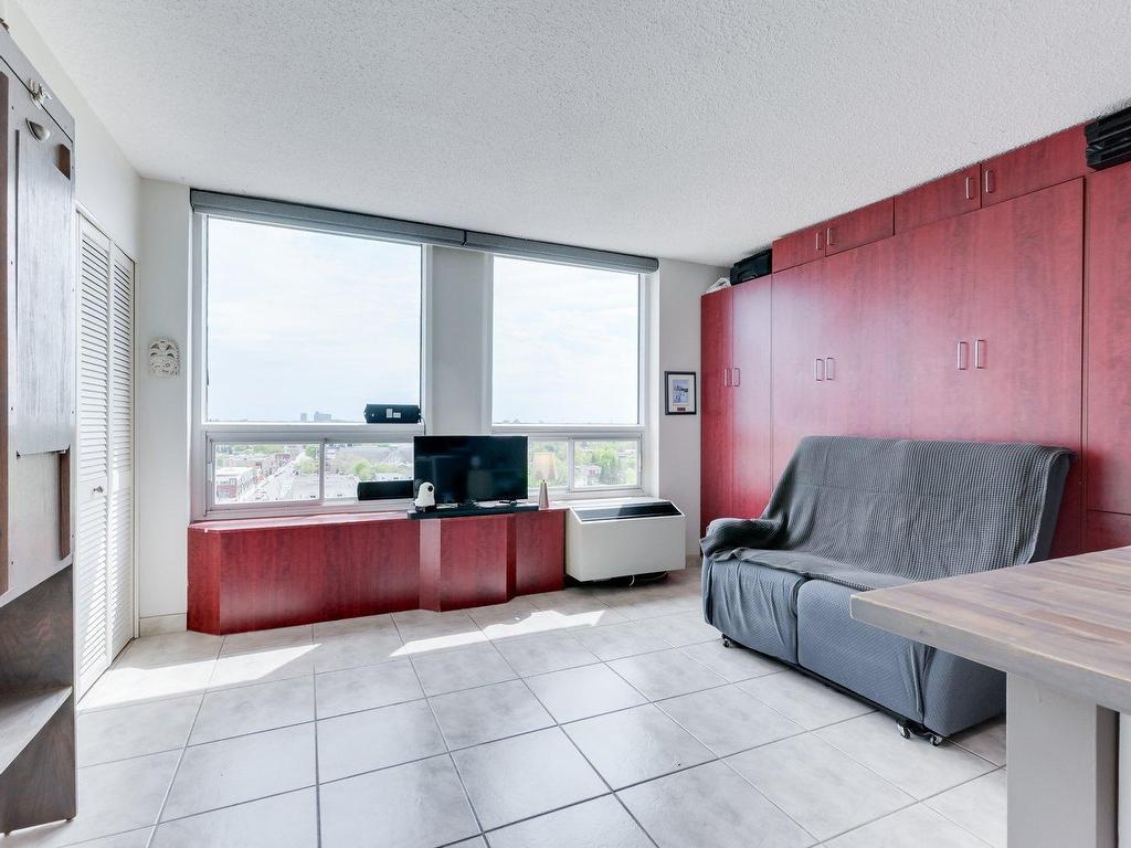 









295


Boul. St-Joseph

, 1209,
Gatineau (Hull),




QC
J8Y3Y5

