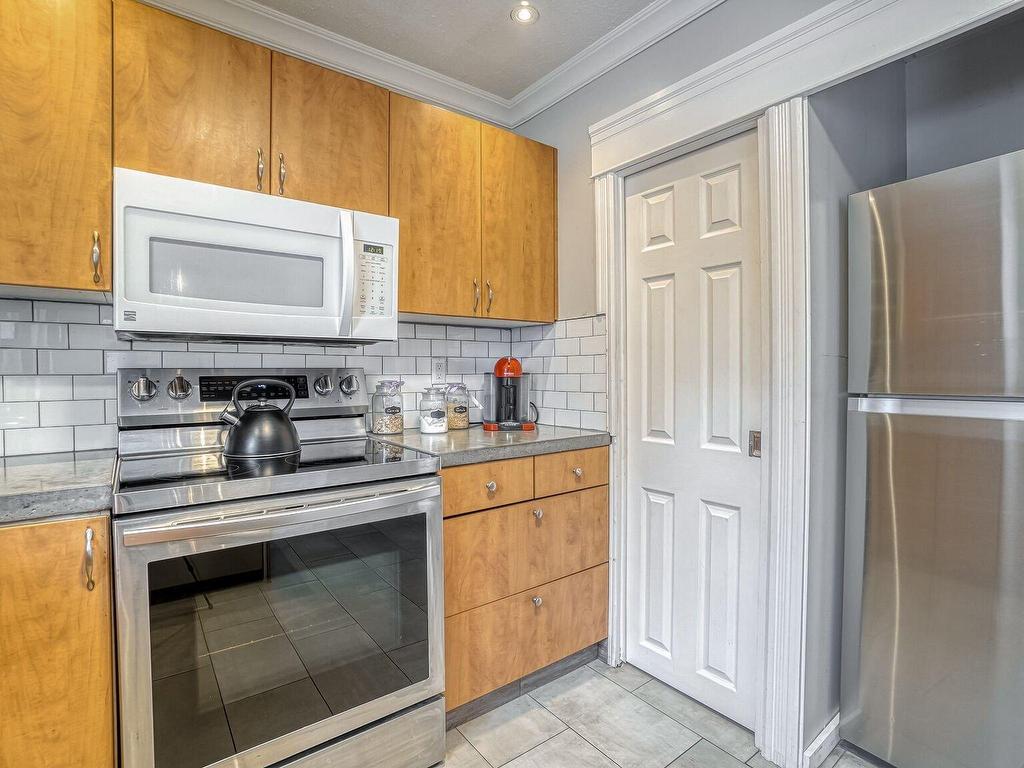 









92


Rue Brook

,
Gatineau (Aylmer),




QC
J9H6P9

