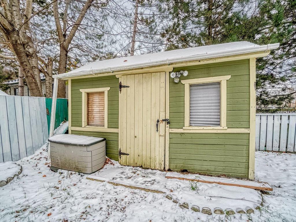 









92


Rue Brook

,
Gatineau (Aylmer),




QC
J9H6P9

