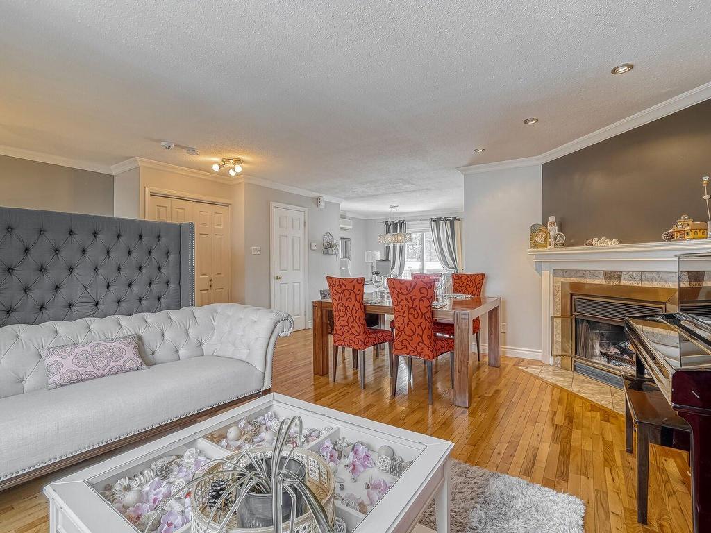 









92


Rue Brook

,
Gatineau (Aylmer),




QC
J9H6P9

