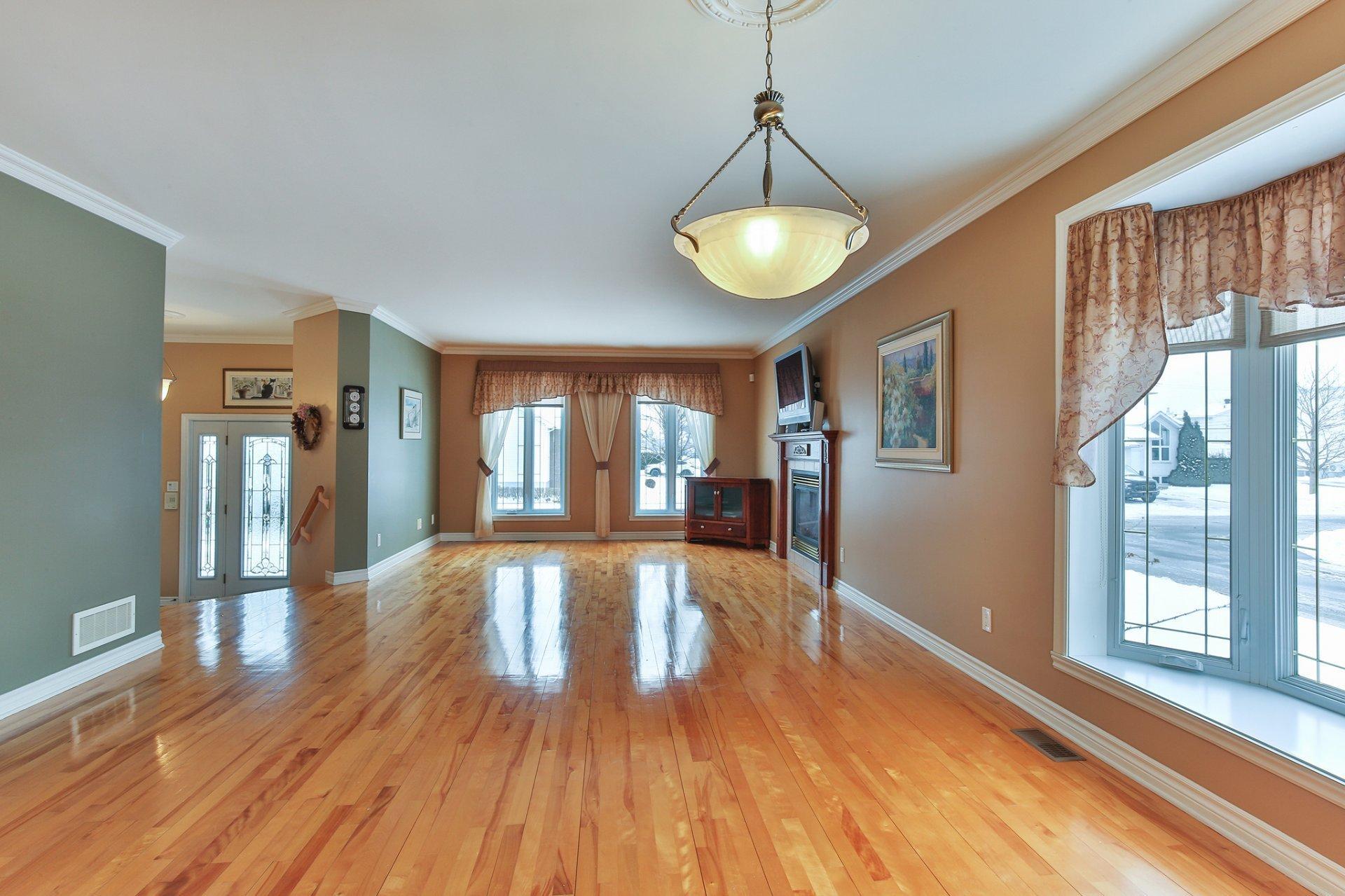 









42


Rue Marie-Curie

,
Saint-Jean-sur-Richelieu,




QC
J2W2R7

