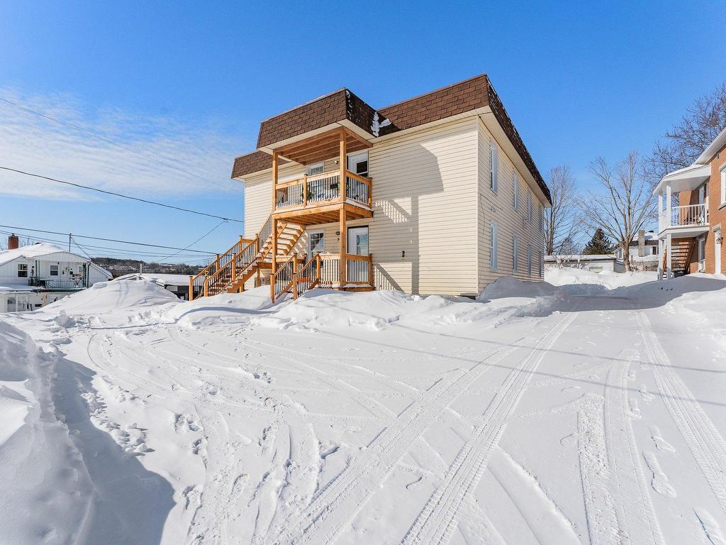 









1

 - 7


Rue Dufresne

,
Windsor,




QC
J1S2H3

