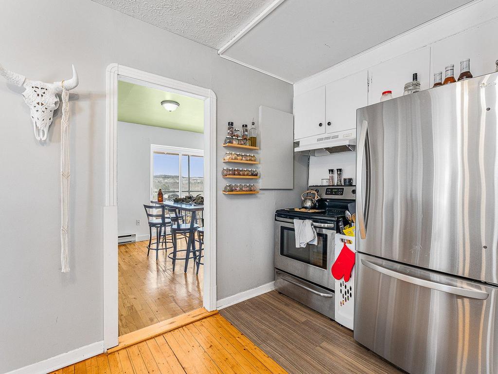 









1

 - 7


Rue Dufresne

,
Windsor,




QC
J1S2H3

