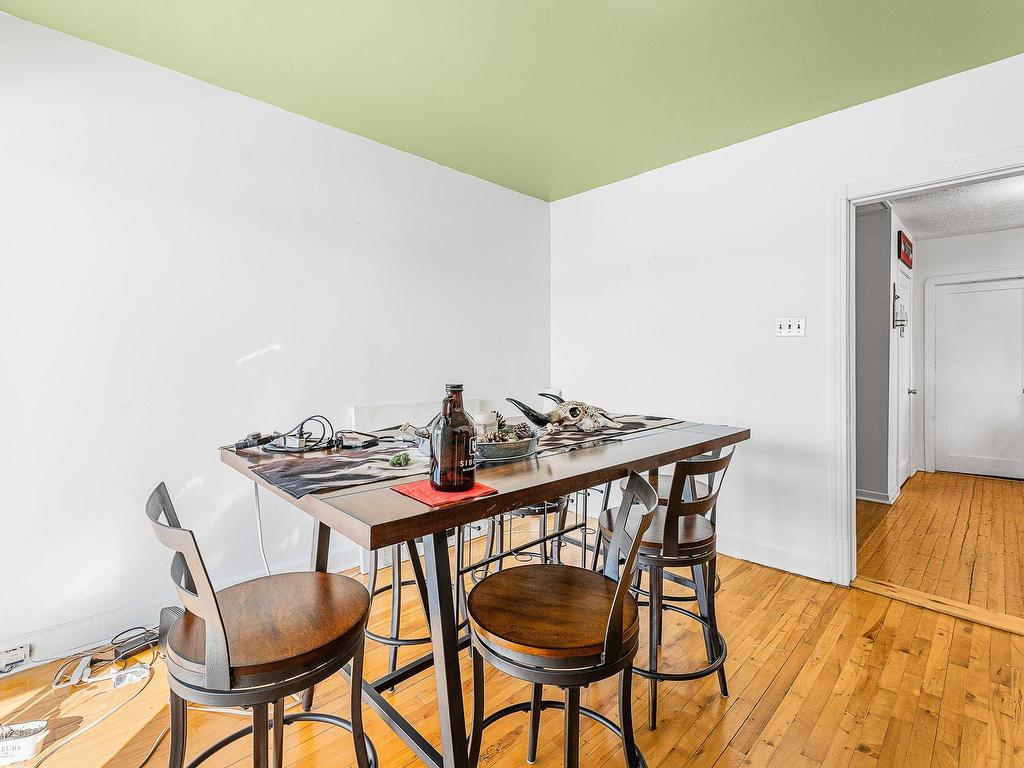 









1

 - 7


Rue Dufresne

,
Windsor,




QC
J1S2H3

