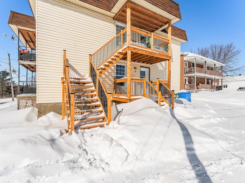 









1

 - 7


Rue Dufresne

,
Windsor,




QC
J1S2H3

