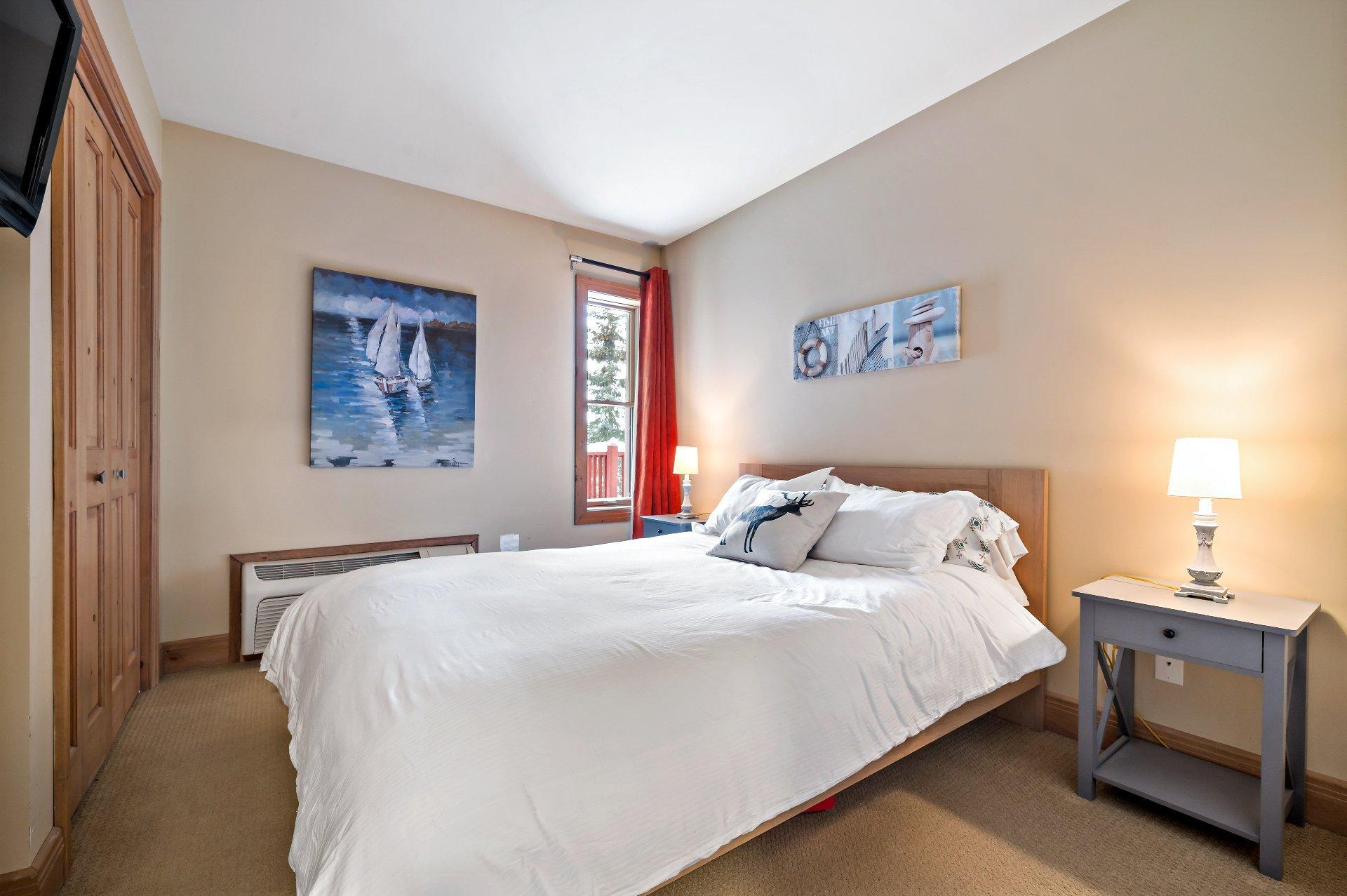 









864


Rue Coupal

,
Mont-Tremblant,




QC
J8E2P1

