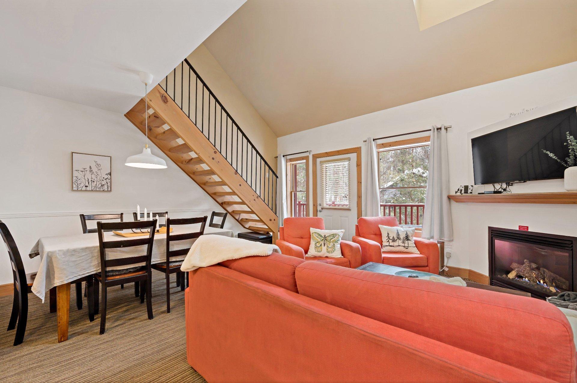 









864


Rue Coupal

,
Mont-Tremblant,




QC
J8E2P1

