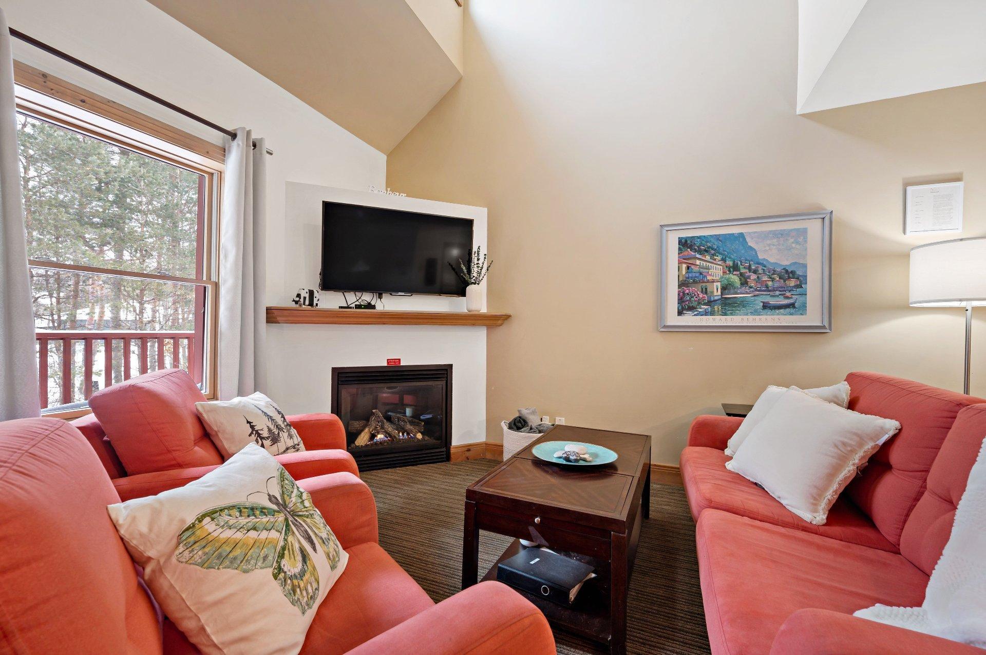 









864


Rue Coupal

,
Mont-Tremblant,




QC
J8E2P1

