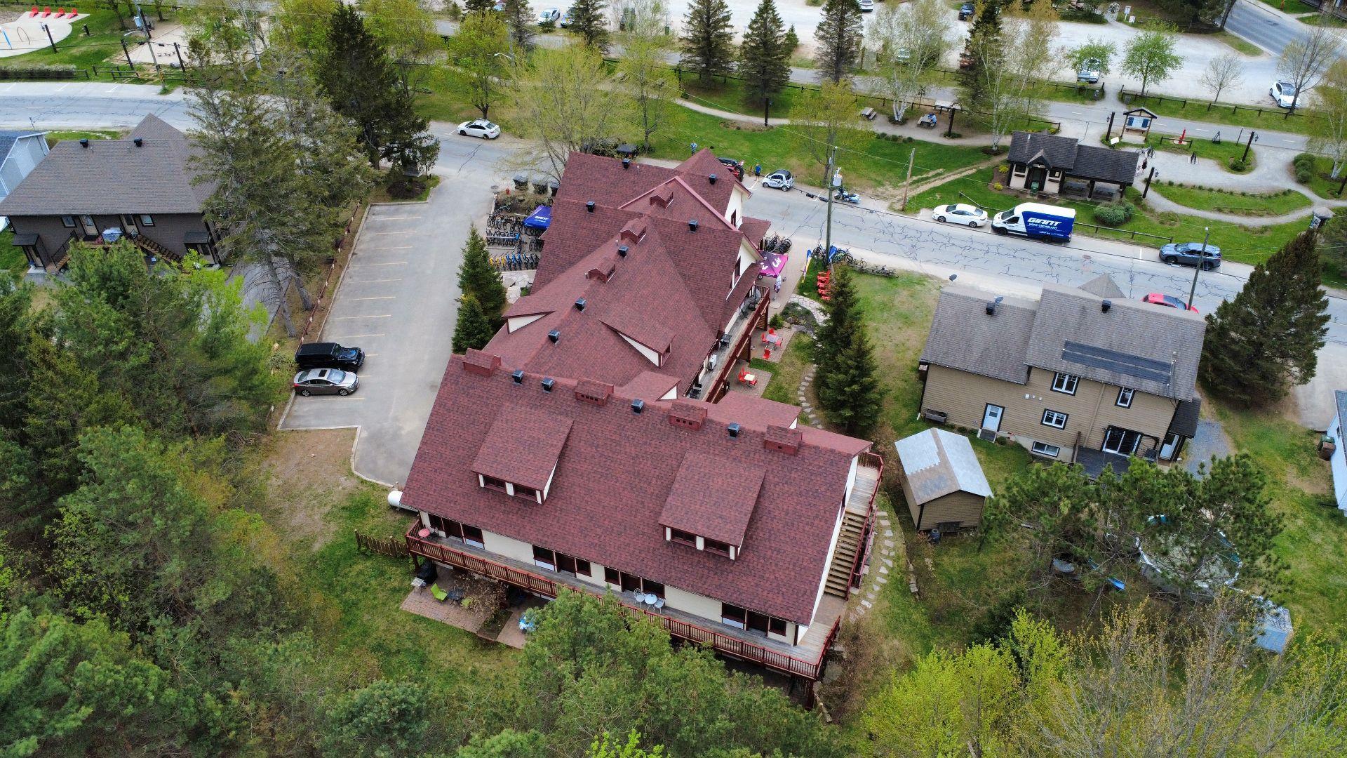 









864


Rue Coupal

,
Mont-Tremblant,




QC
J8E2P1

