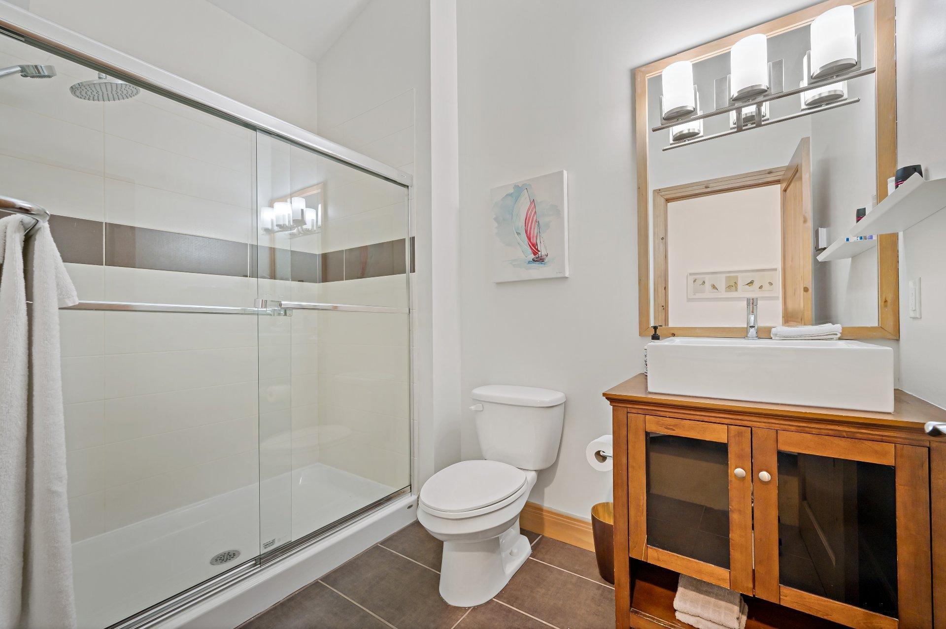 









864


Rue Coupal

,
Mont-Tremblant,




QC
J8E2P1

