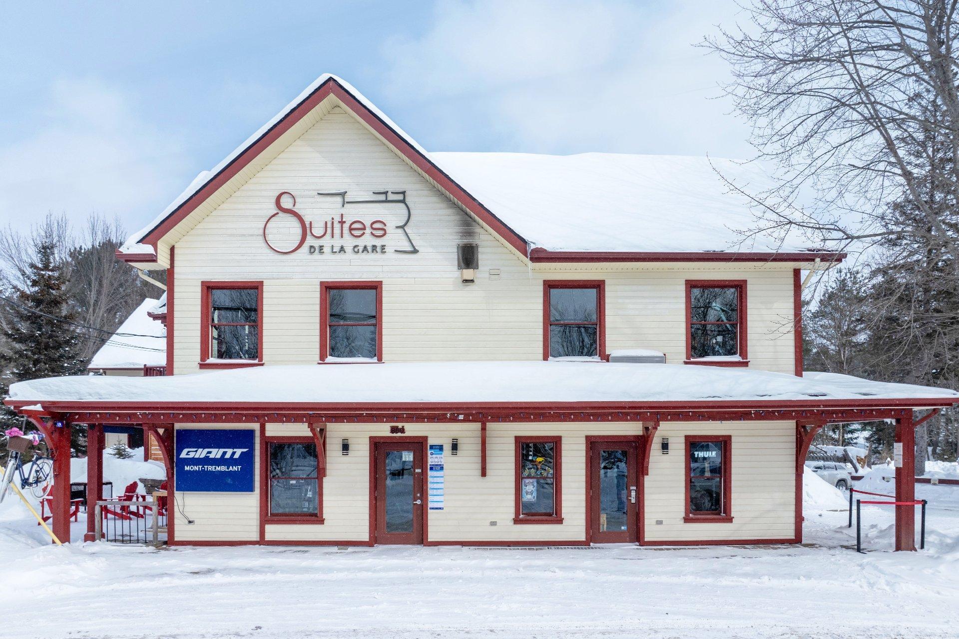 









864


Rue Coupal

,
Mont-Tremblant,




QC
J8E2P1


