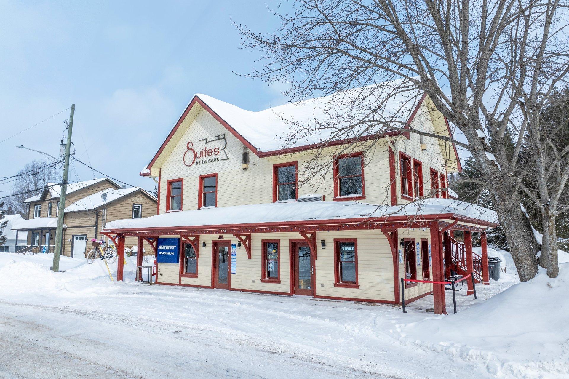 









864


Rue Coupal

,
Mont-Tremblant,




QC
J8E2P1

