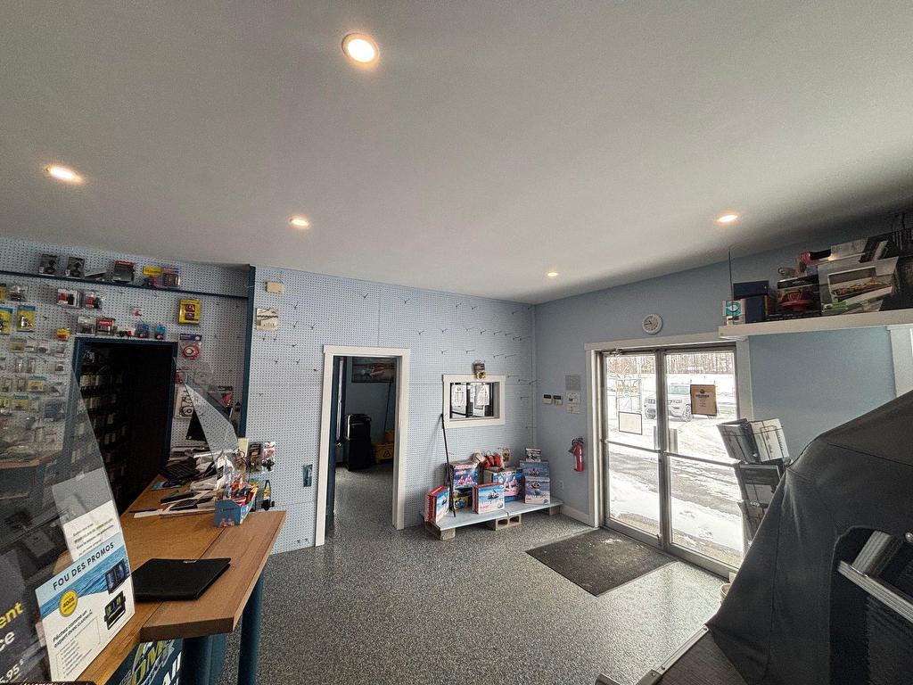 









8425


Rue Industrielle

,
Sorel-Tracy,




QC
J3R5R4

