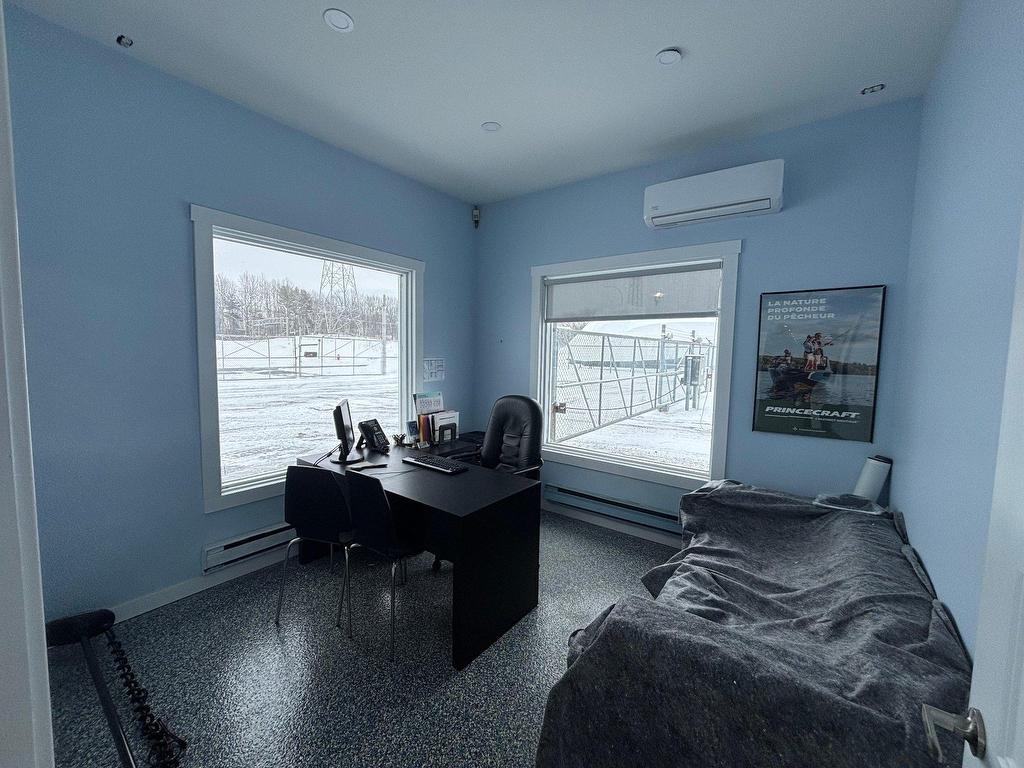 









8425


Rue Industrielle

,
Sorel-Tracy,




QC
J3R5R4

