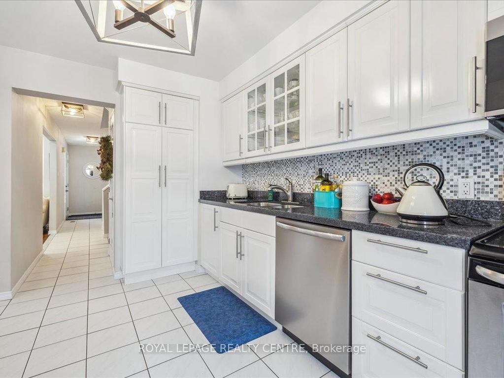 









2766


Folkway

Drive, 73,
Mississauga,




ON
L5L 3M3


