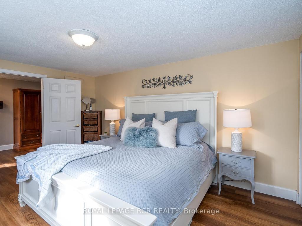 









17


Little York

Street,
Orangeville,




ON
L9W 1L8

