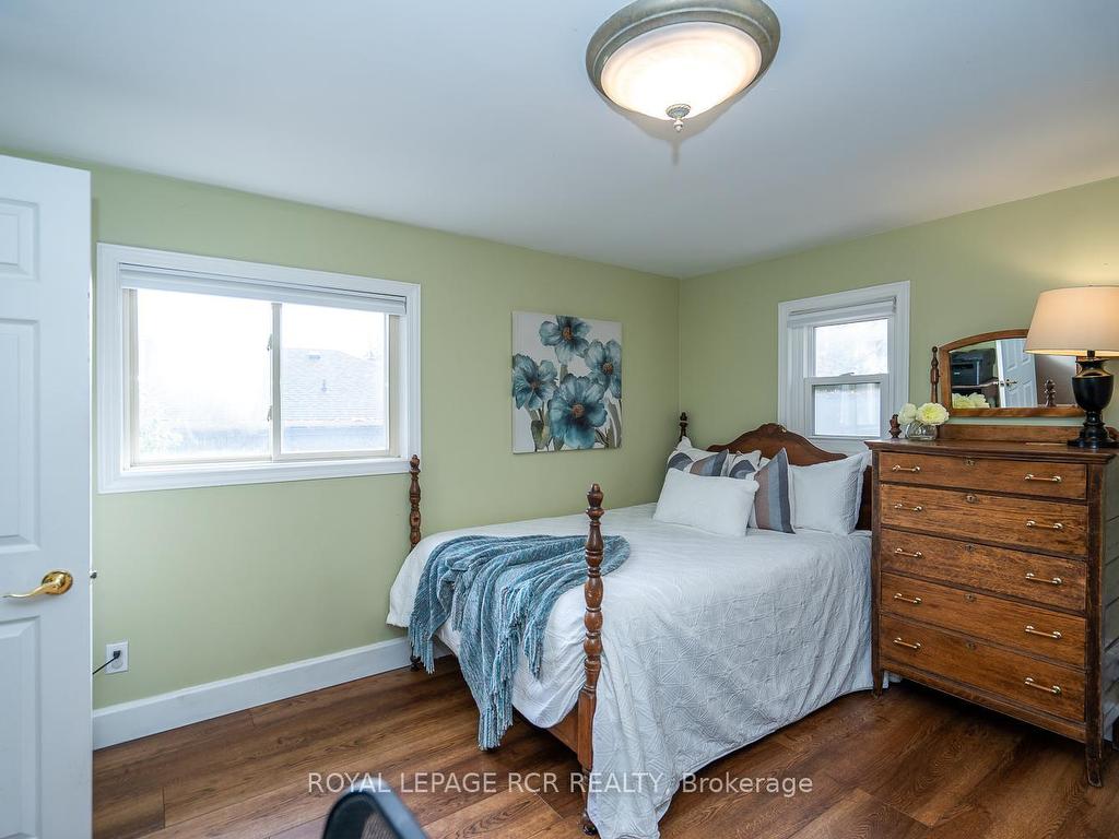 









17


Little York

Street,
Orangeville,




ON
L9W 1L8

