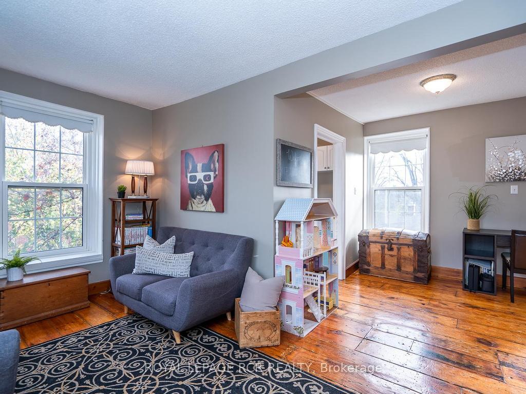 









17


Little York

Street,
Orangeville,




ON
L9W 1L8

