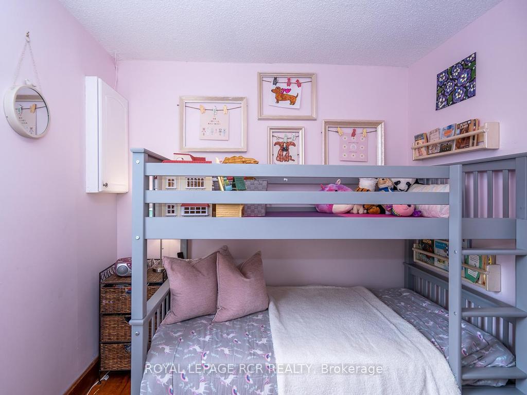 









17


Little York

Street,
Orangeville,




ON
L9W 1L8

