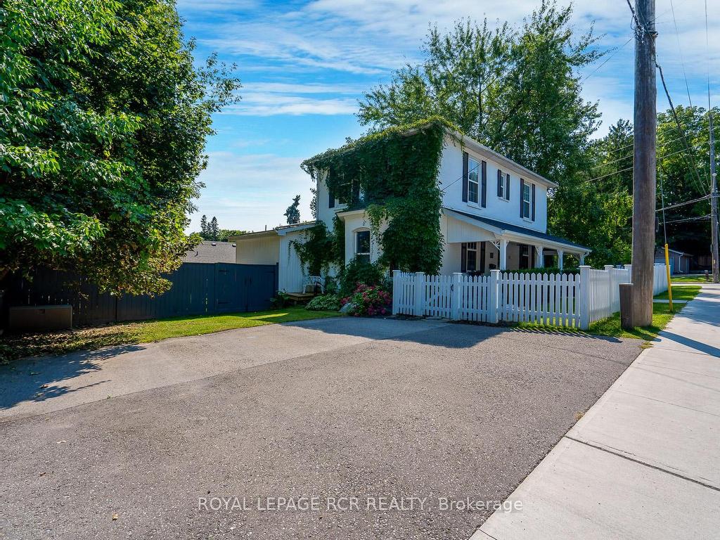 









17


Little York

Street,
Orangeville,




ON
L9W 1L8


