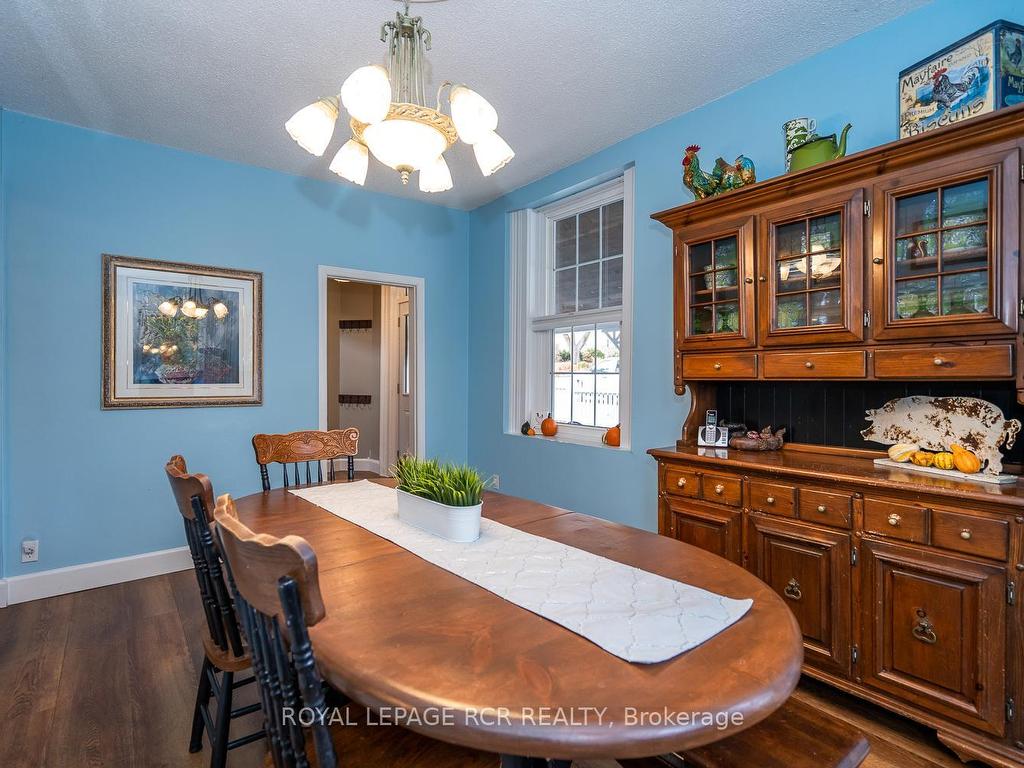 









17


Little York

Street,
Orangeville,




ON
L9W 1L8

