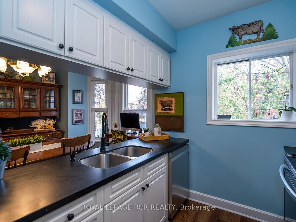 









17


Little York

Street,
Orangeville,




ON
L9W 1L8

