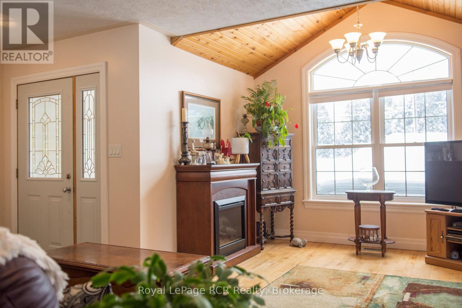 












318783 1 GREY ROAD

,
Georgian Bluffs,




Ontario
N4K5N4

