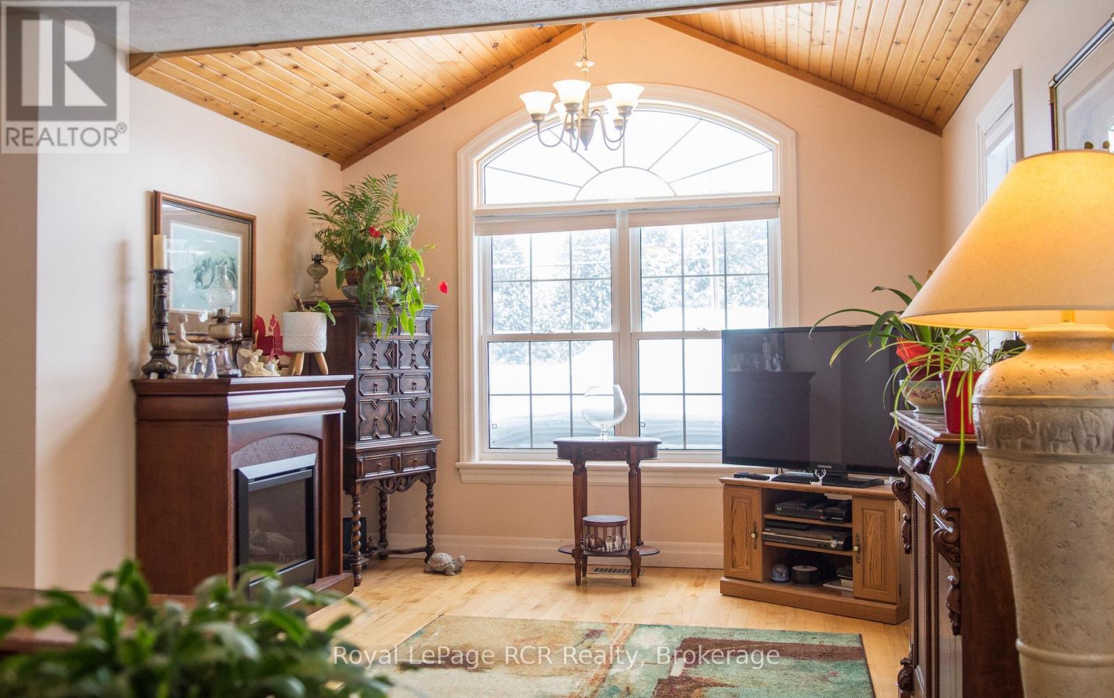












318783 1 GREY ROAD

,
Georgian Bluffs,




Ontario
N4K5N4

