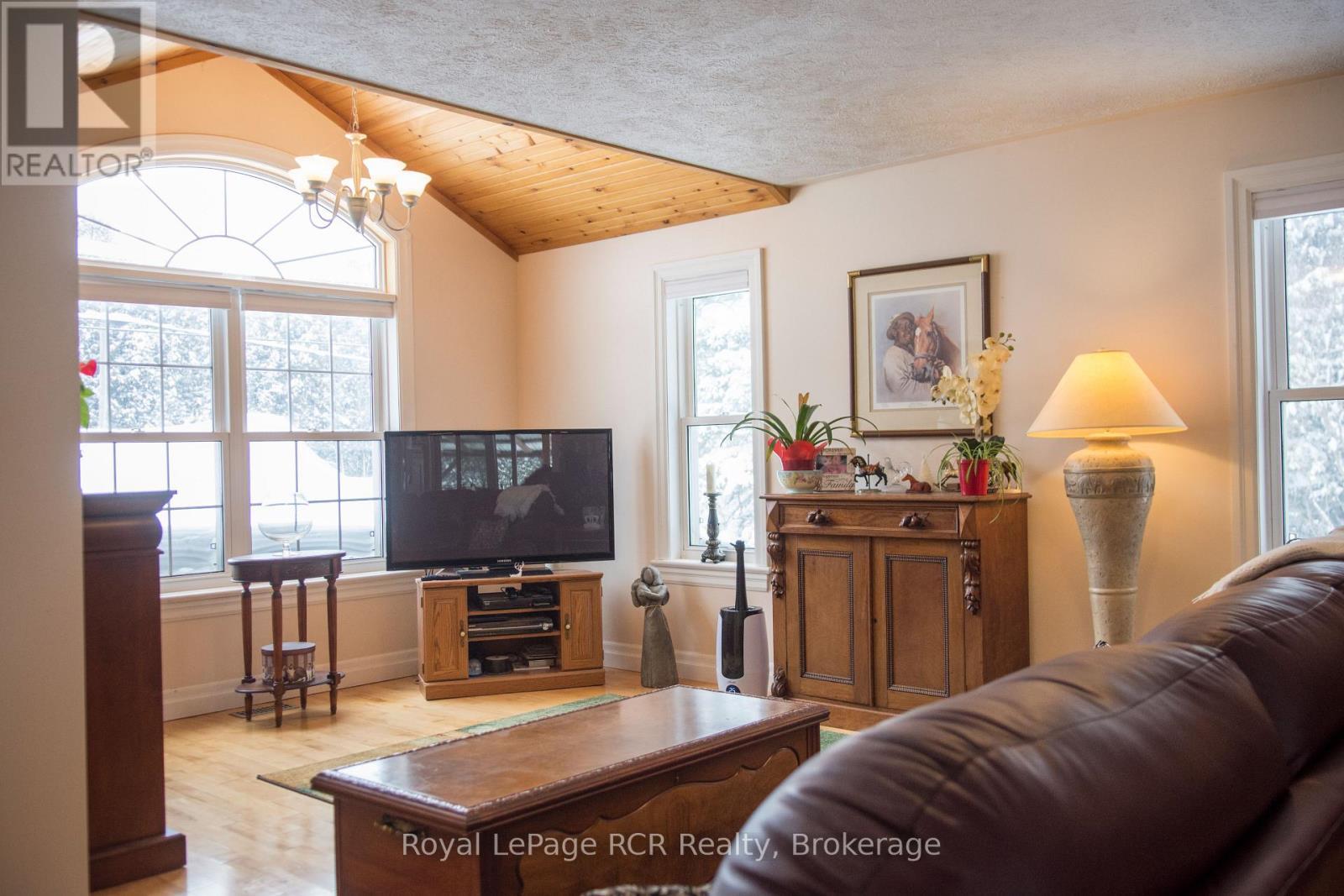 












318783 1 GREY ROAD

,
Georgian Bluffs,




Ontario
N4K5N4

