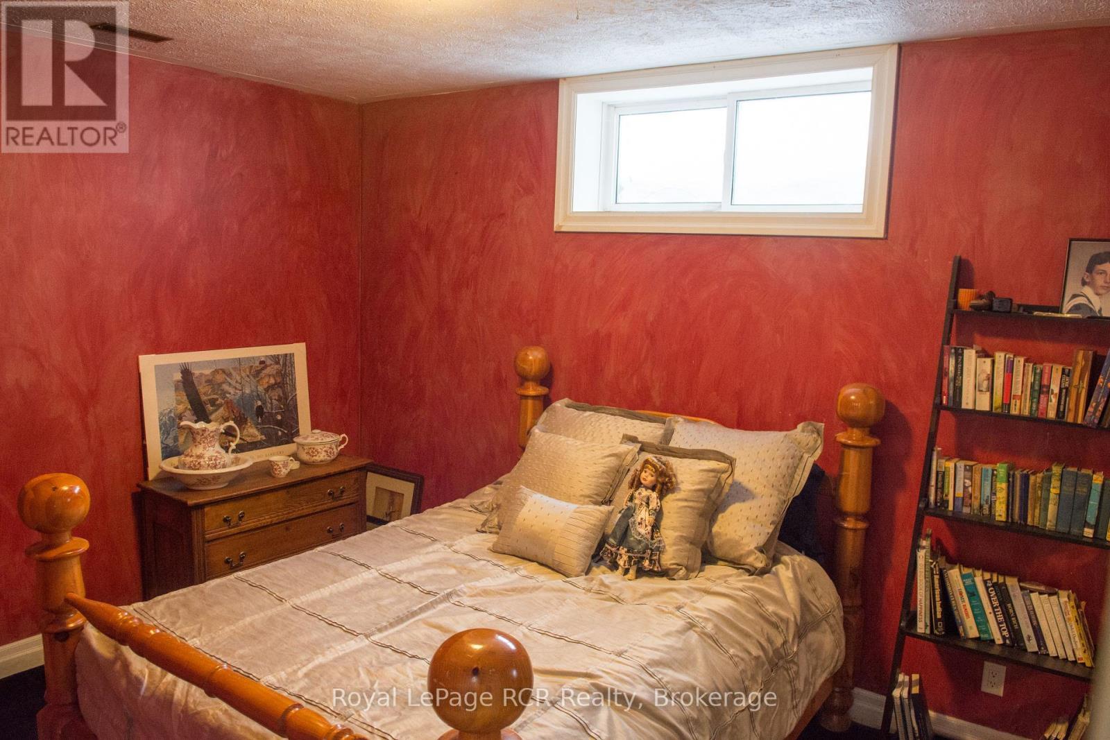 












318783 1 GREY ROAD

,
Georgian Bluffs,




Ontario
N4K5N4

