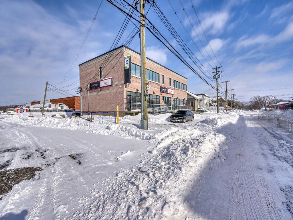 









2015

 - 2025


8e Avenue

, 102,
Montréal (Rivière-des-Prairies/Pointe-aux-Trembles),




QC
H1B4H8

