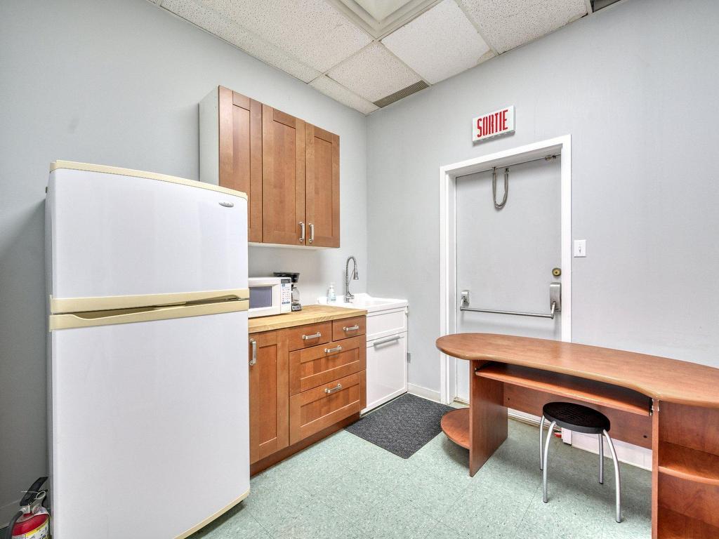 









2015

 - 2025


8e Avenue

, 102,
Montréal (Rivière-des-Prairies/Pointe-aux-Trembles),




QC
H1B4H8

