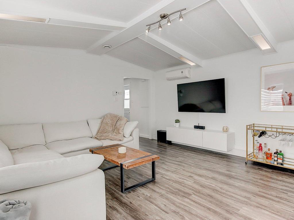 









2


Rue du Costa-Rica

,
Saint-Jean-sur-Richelieu,




QC
J2Y1A5

