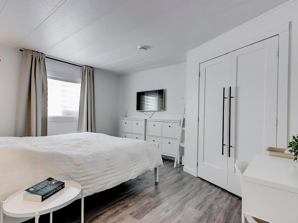 









2


Rue du Costa-Rica

,
Saint-Jean-sur-Richelieu,




QC
J2Y1A5

