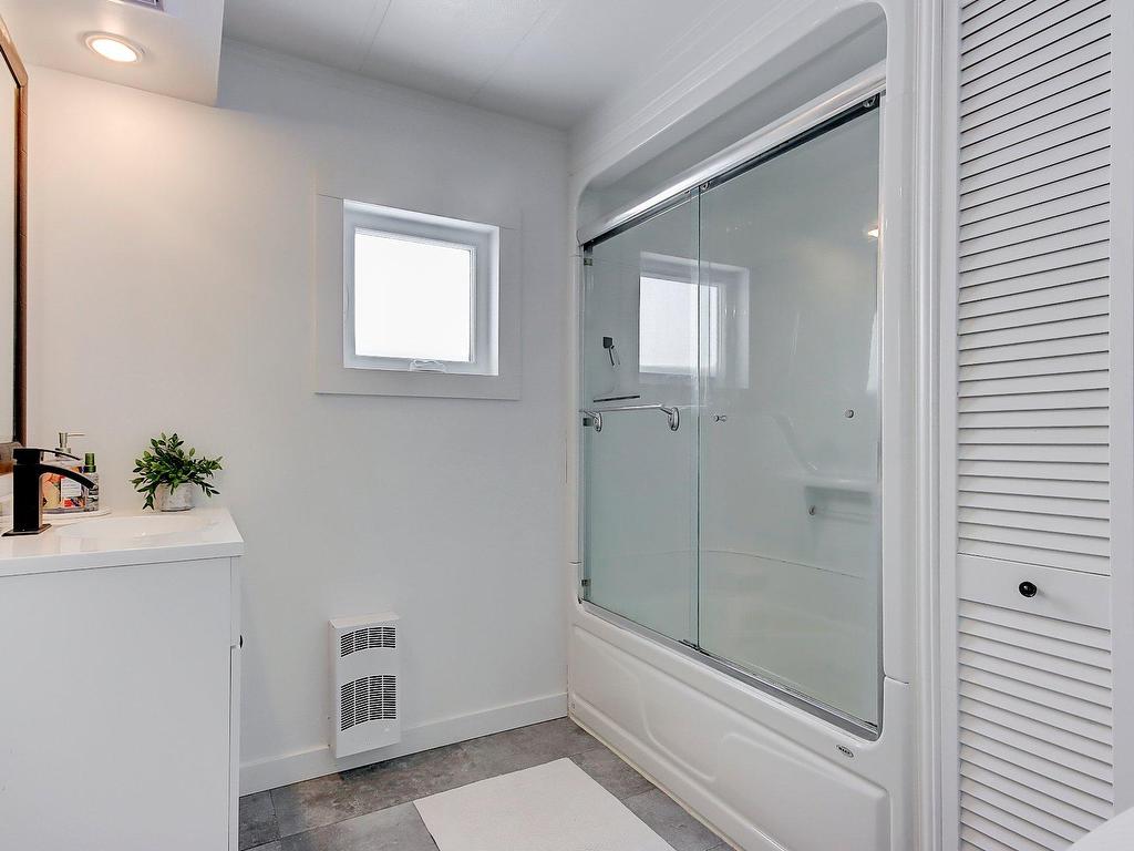 









2


Rue du Costa-Rica

,
Saint-Jean-sur-Richelieu,




QC
J2Y1A5

