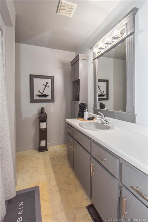 









84


rue du Pont

ST,
Bertrand,




NB
E1W 1J2

