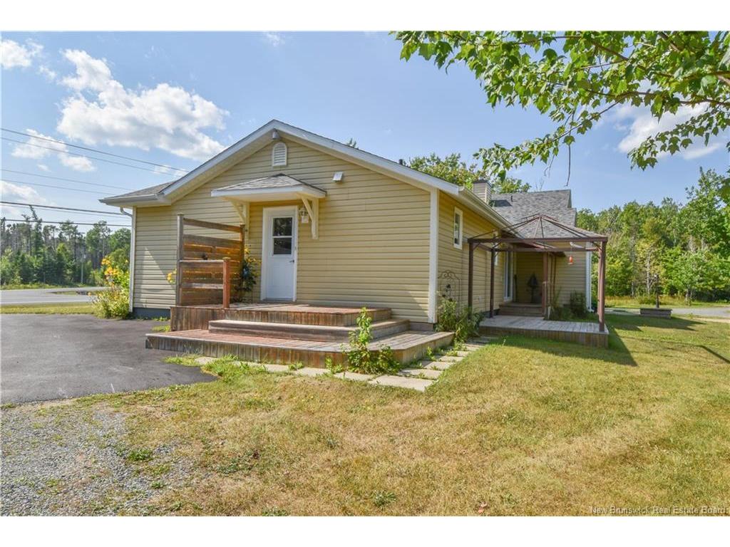 









84


rue du Pont

ST,
Bertrand,




NB
E1W 1J2


