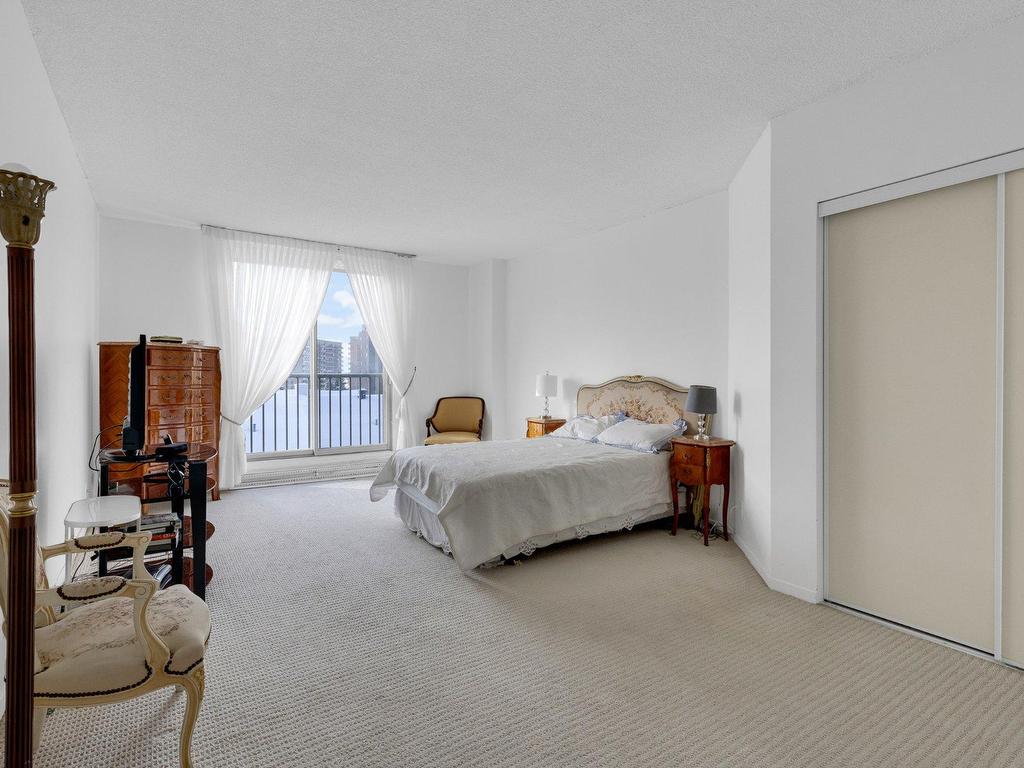 









5850


Av. Marc-Chagall

, 406,
Côte-Saint-Luc,




QC
H4W3H2

