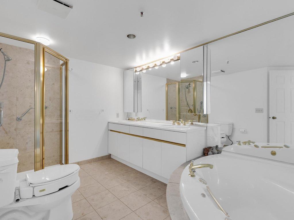 









5850


Av. Marc-Chagall

, 406,
Côte-Saint-Luc,




QC
H4W3H2

