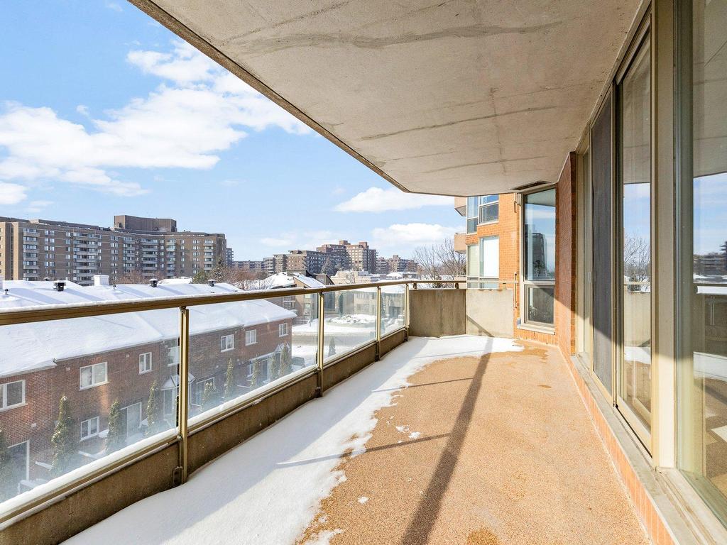 









5850


Av. Marc-Chagall

, 406,
Côte-Saint-Luc,




QC
H4W3H2

