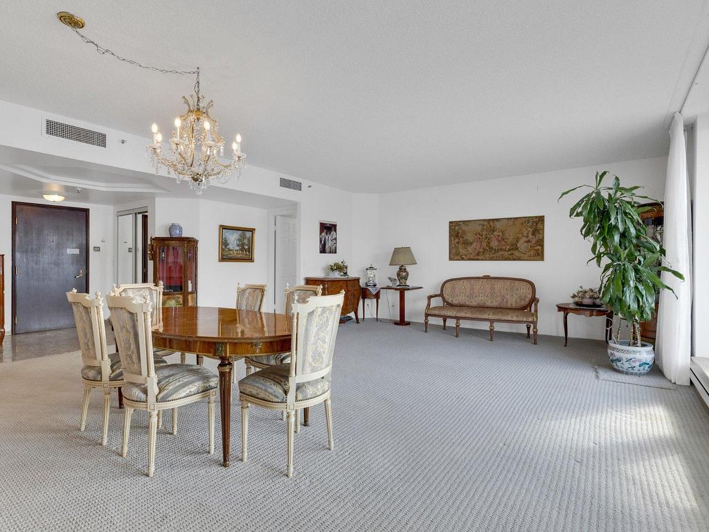 









5850


Av. Marc-Chagall

, 406,
Côte-Saint-Luc,




QC
H4W3H2

