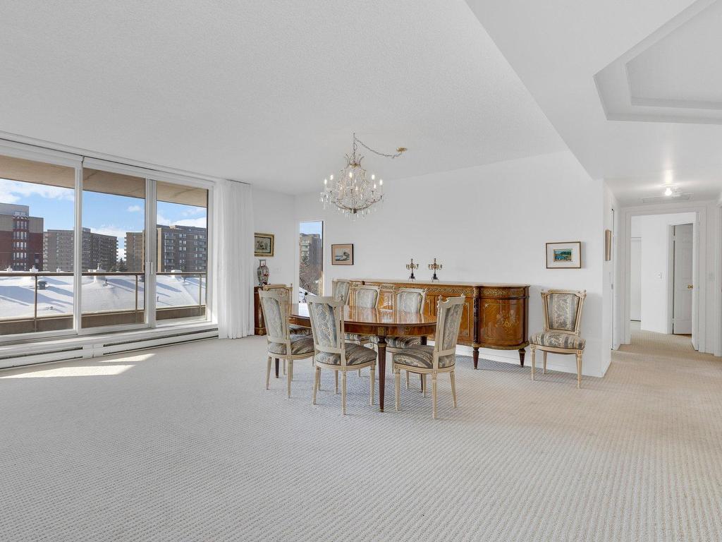 









5850


Av. Marc-Chagall

, 406,
Côte-Saint-Luc,




QC
H4W3H2

