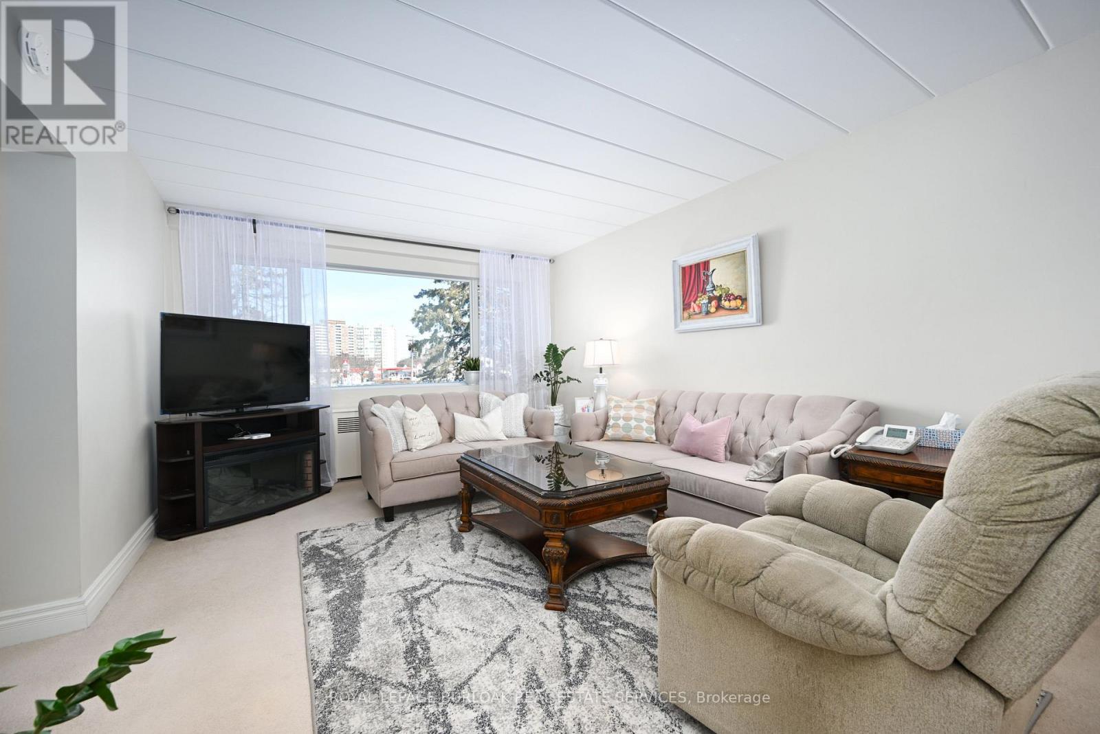












9 - 2422 NEW STREET

,
Burlington,




Ontario
L7R1J6

