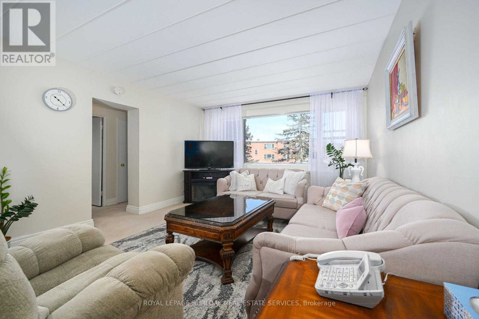 












9 - 2422 NEW STREET

,
Burlington,




Ontario
L7R1J6

