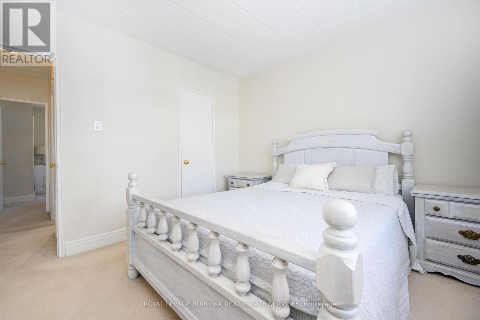 












9 - 2422 NEW STREET

,
Burlington,




Ontario
L7R1J6

